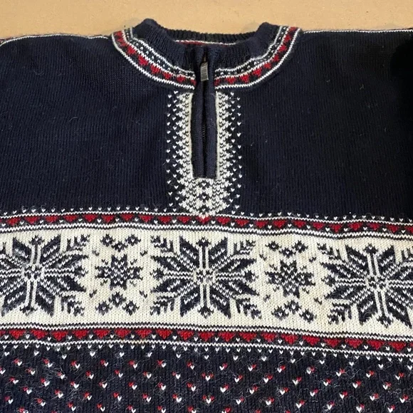 Dale of Norway Navy Blue and Red Knit Sweater. Classic Collection. - Picture 6 of 8